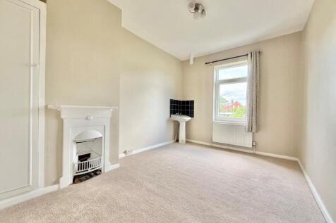 Torksey 2nd bedroom 2.jpg