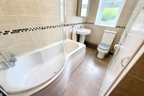 Bathroom2.jpg