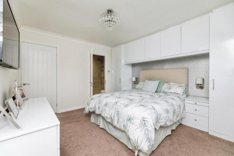 pbox-bedroom-321687.jpg