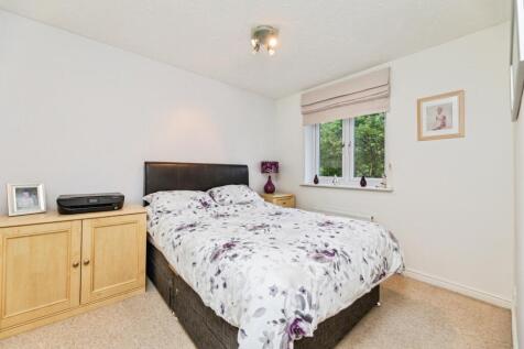 pbox-bedroom-321687.jpg