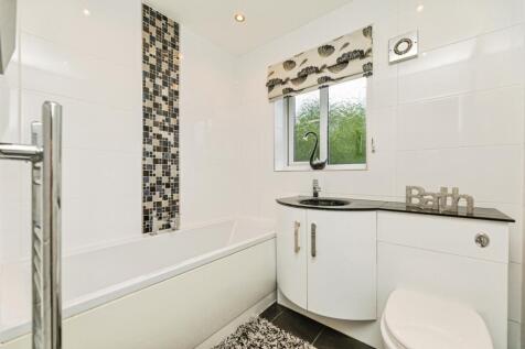 pbox-bathroom-321687.jpg
