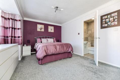 pbox-bedroom-322573.jpg