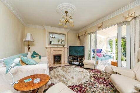 pbox-living_room-324124.jpg