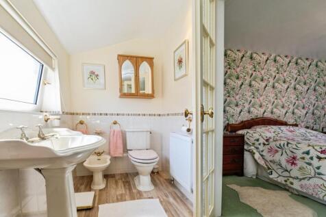 pbox-bathroom-324124.jpg