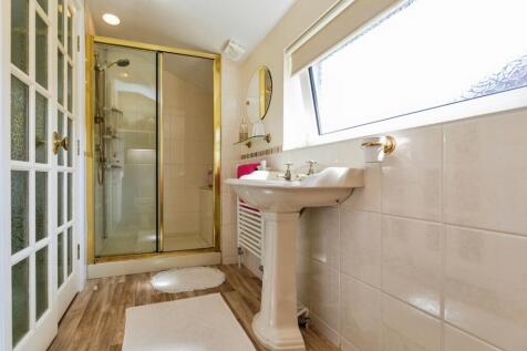 pbox-bathroom-324124.jpg