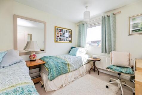 pbox-bedroom-324124.jpg