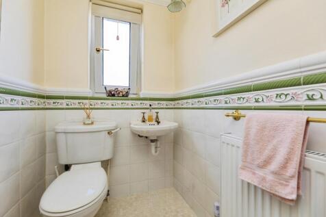 pbox-bathroom-324124.jpg