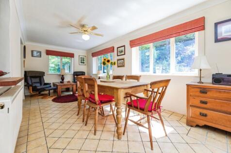 pbox-dining_room-325953.jpg