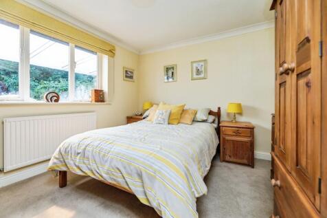 pbox-bedroom-325953.jpg