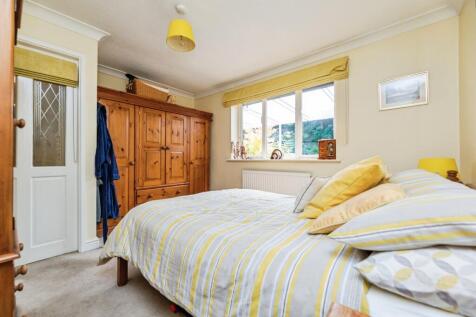 pbox-bedroom-325953.jpg