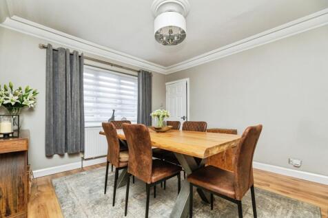 pbox-dining_room-327107.jpg