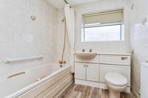 pbox-bathroom-326009.jpg