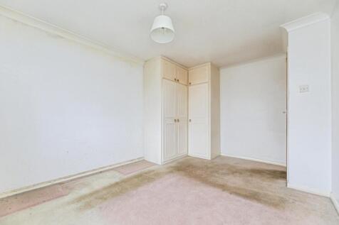 pbox-bedroom-326009.jpg