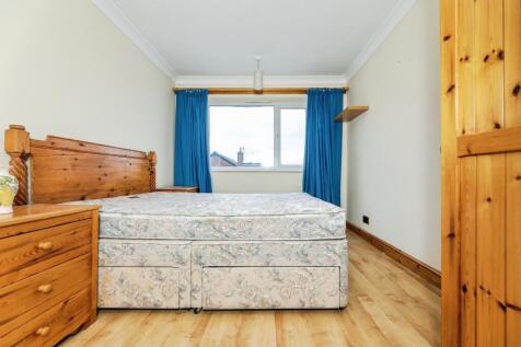 pbox-bedroom-327047.jpg