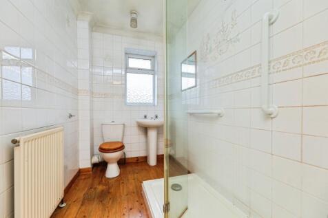pbox-bathroom-327047.jpg