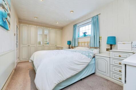 pbox-bedroom-332060.jpg