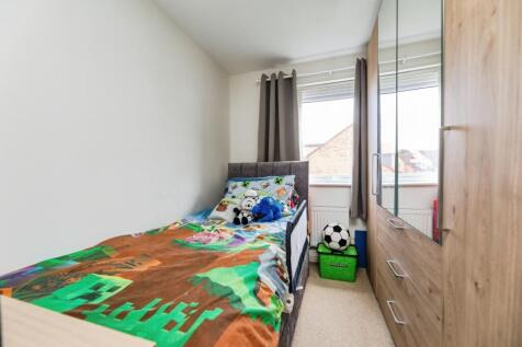 pbox-bedroom-332084.jpg
