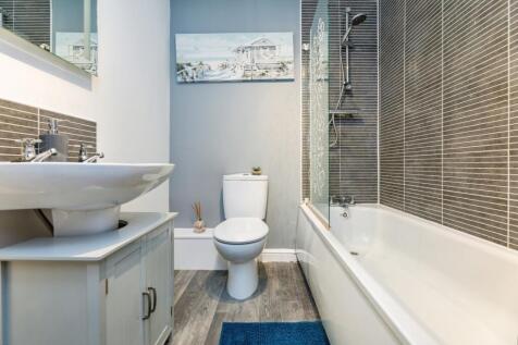 pbox-bathroom-332084.jpg