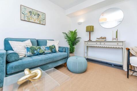 pbox-living_room-334144.jpg