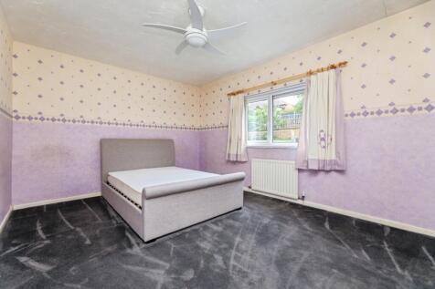 pbox-bedroom-330846.jpg