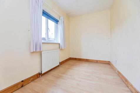 pbox-bedroom-330846.jpg