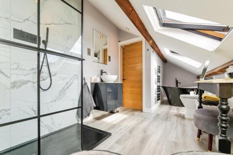 pbox-bathroom-333381.jpg