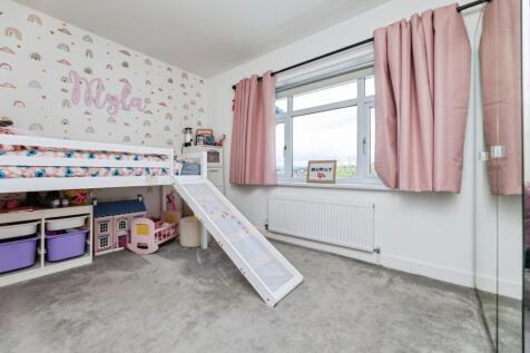 pbox-bedroom-335716.jpg