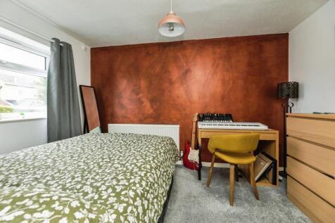 pbox-bedroom-342154.jpg