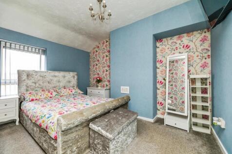pbox-bedroom-345742.jpg