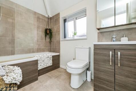 pbox-bathroom-345742.jpg