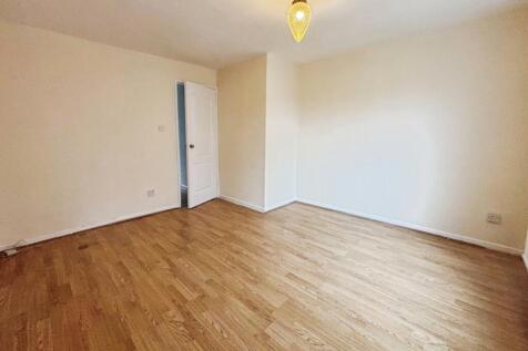 pbox-bedroom-327110.jpg
