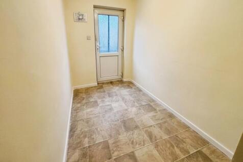 pbox-bedroom-327110.jpg