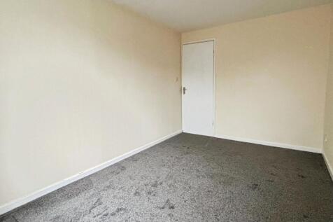 pbox-bedroom-327110.jpg