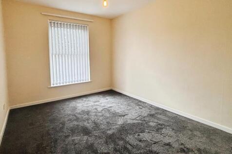 pbox-bedroom-327110.jpg