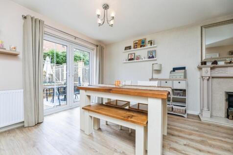 pbox-living_room-346909.jpg