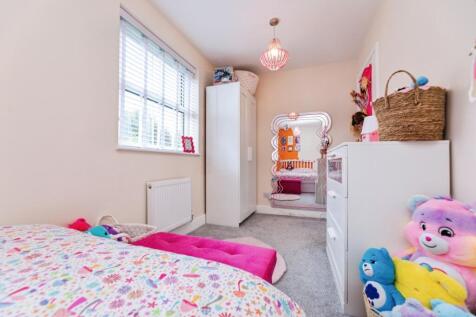 pbox-bedroom-346909.jpg