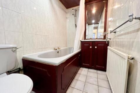 Brailsford Bathroom.jpg