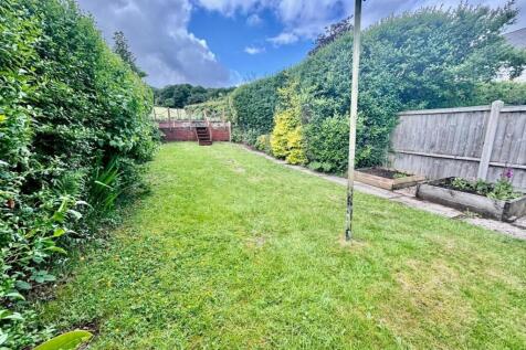6 Cross garden 8.jpg