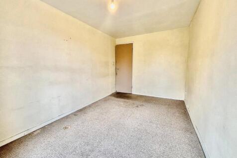 pbox-bedroom-327110.jpg