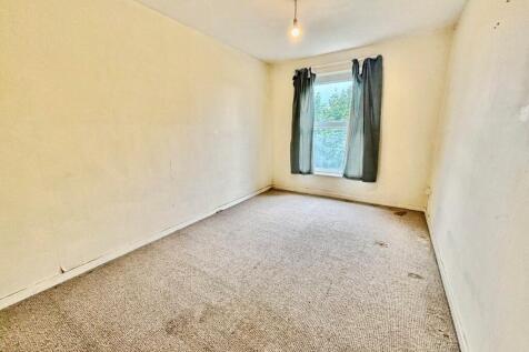 pbox-bedroom-327110.jpg