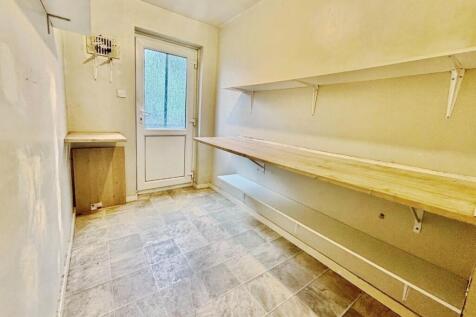 pbox-bedroom-327110.jpg