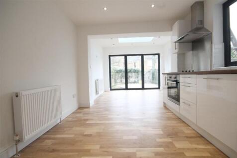 Kitchen1.jpg