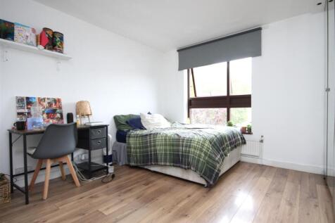 Bedroom1.JPG