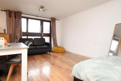 Bedroom3.JPG