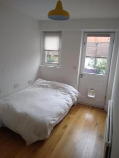 Bedroom 5.jpg