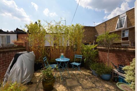 TerraceoutsideBed2.JPG