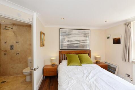 Bed1a.JPG