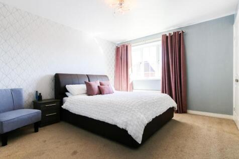 Master bedroom.jpg