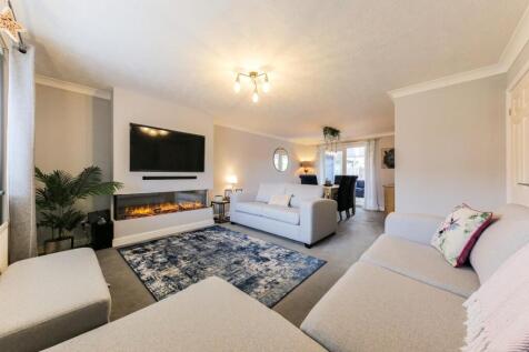 Lounge Dining Room