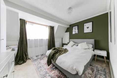 Bedroom1.jpg